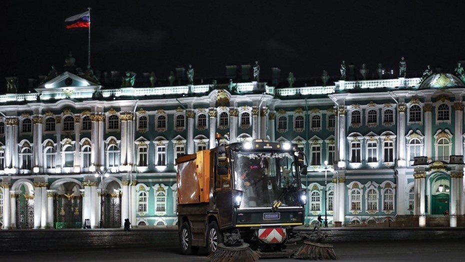    Коммунальщики Петербурга подготовят въезды и видовые места к саммиту глав СНГ Автор фото: Председатель Комитета по благоустройству Петербурга Сергей Петриченко