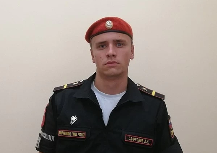 Парень из Симферополя спас ребёнка из горящей квартиры