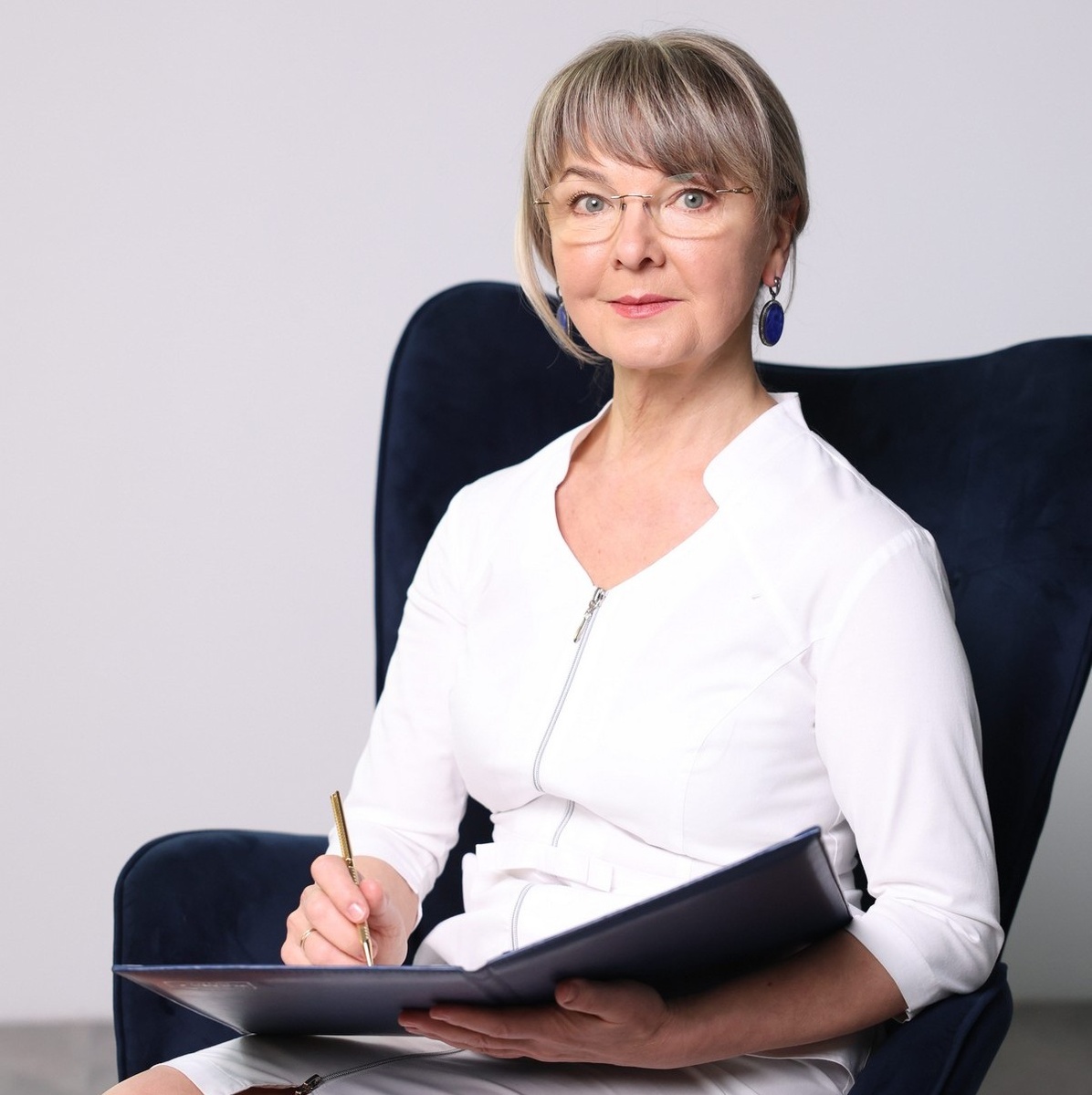 Очеретина Ирина Геннадьевна, к.м.н, ортопед, миотерапевт, автор методики лечения спины и суставов без лекарств и операций