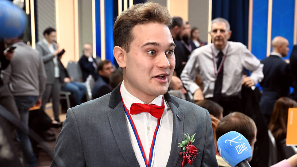 Перепутать телепрограммы не сложно: журналист рассказал, что приехал в Москву с Урала.📷Фото: Дмитрий Азаров / Коммерсантъ