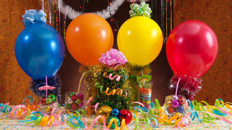    Во что поиграть с гостями в новогодние праздники? Shootov Shutterstock.com