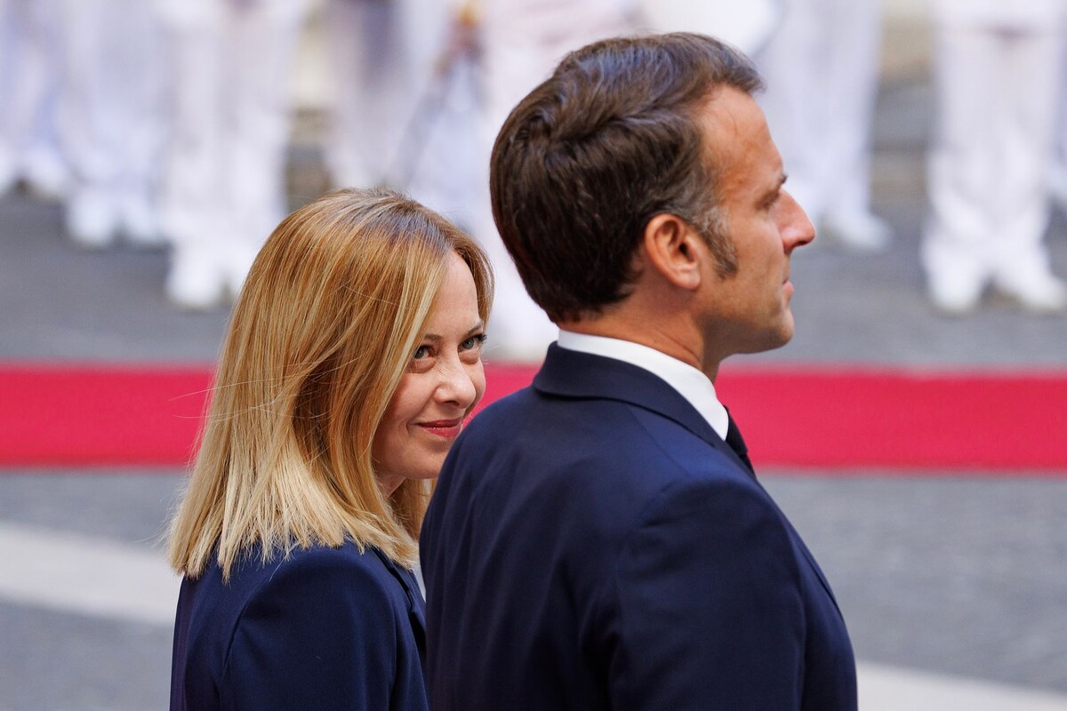    Премьер-министр Италии Джорджа Мелони и президент Франции Эммануэль Макрон / Источник: © Roberto Monaldo/Keystone Press Agency/Global Look Press