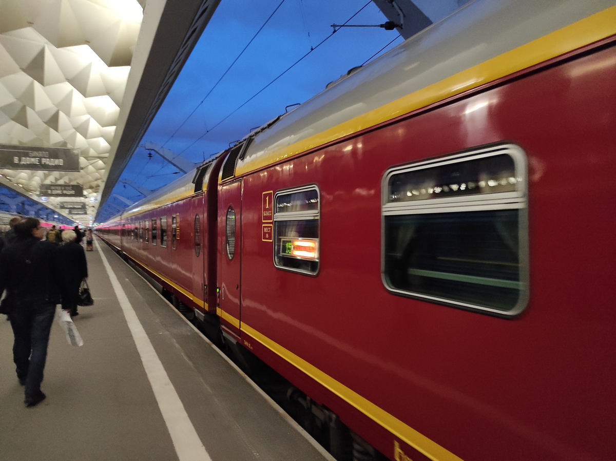 Вагоны седьмого поколения на Московском вокзаде Санкт-Петербурга