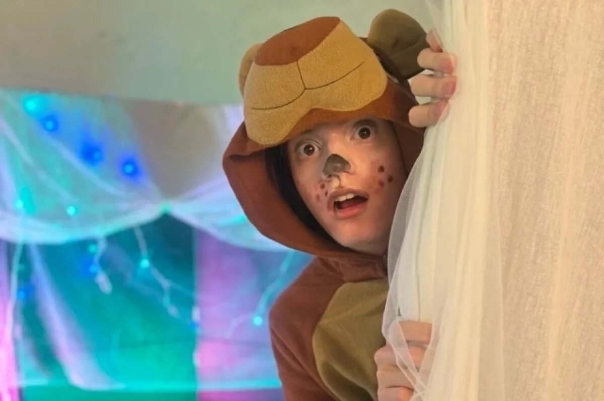    Спектакль о новогоднем чуде должен поддержать детей, которые в этом нуждаются.