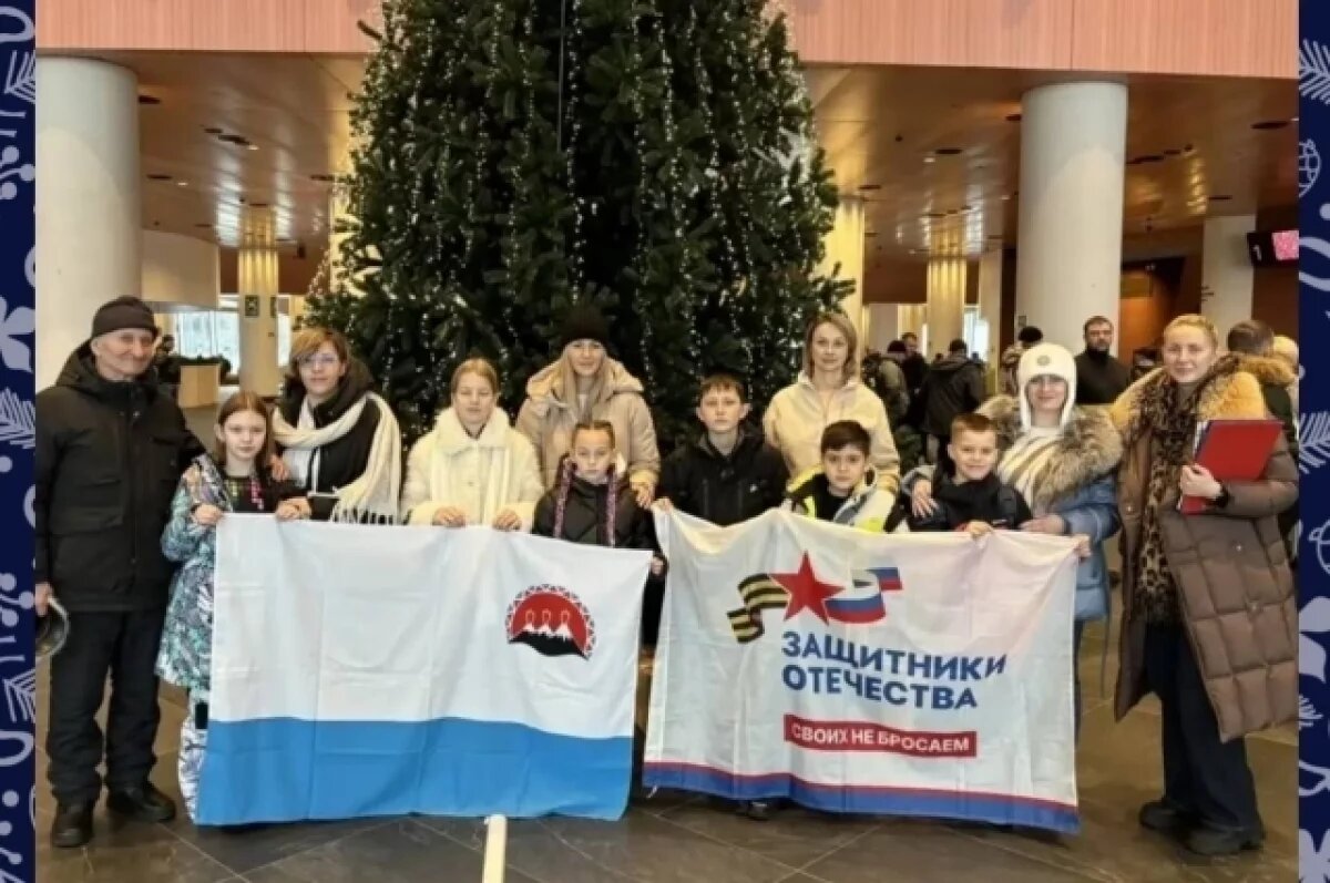    Елизовские школьники отправились на «Ёлку Победы» в Москву