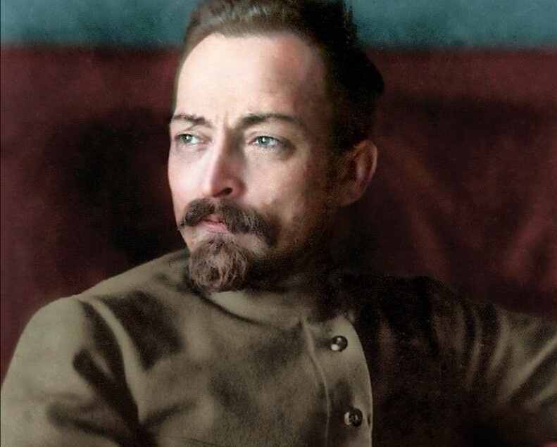 Вот такие, как Дзержинский, сейчас нужны стране.20 декабря, день создания одной из самых эффективных спецслужб мира — Всероссийской чрезвычайной комиссии (ВЧК).