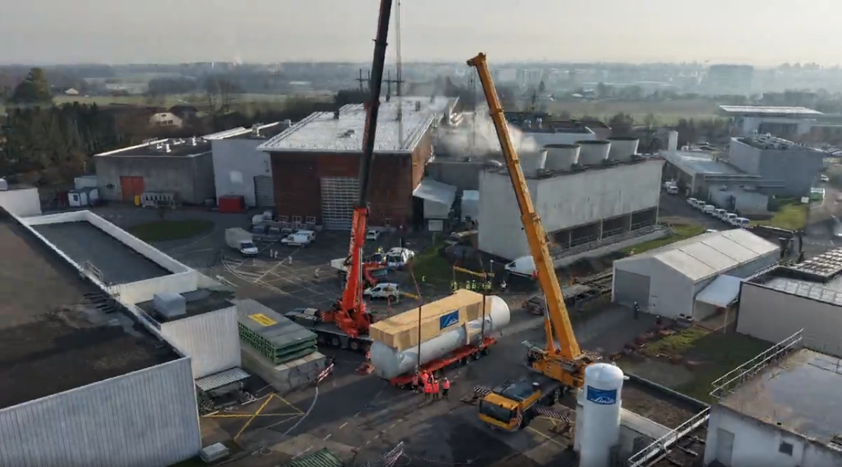    В ЦЕРНе появился самый большой в мире криогенный холодильник