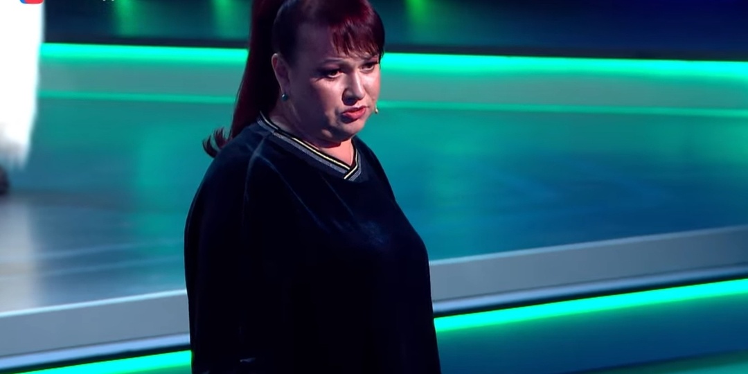 Мат и слово на букву ж. - вот пример деградации юмора в лице Ольги Картунковой на программе "Звёзды" (канал НТВ)