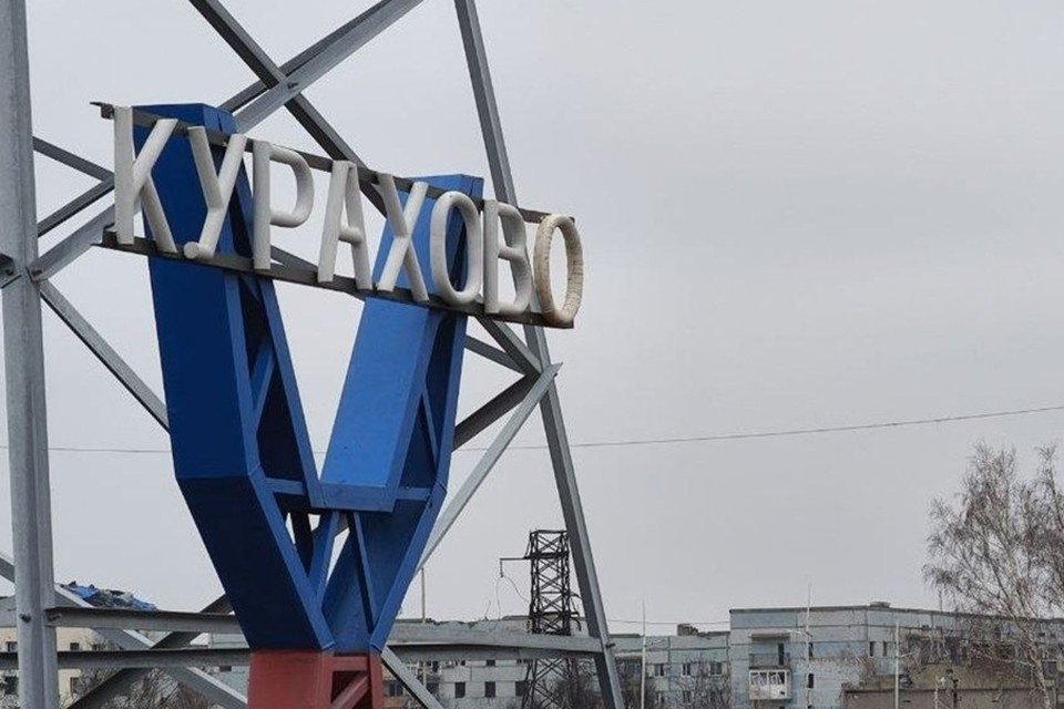    Глава Минтранса ДНР поздравил детей Курахово с Днем Святого Николая. Фото: ТГ/Бондаренко