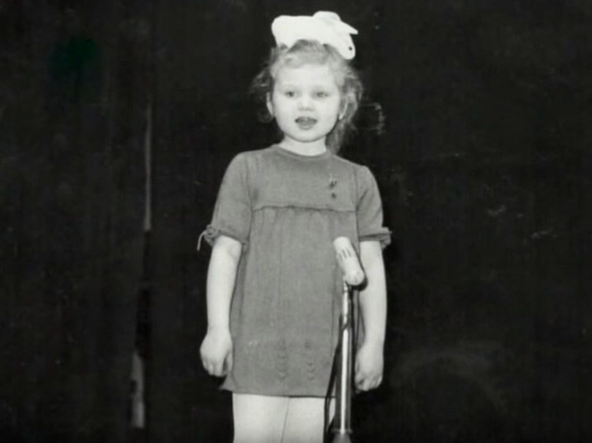 Ирина Климова в детстве.