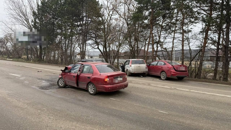    Три иномарки угодили в ДТП Фото: Госавтоинспекция по Ставрополью