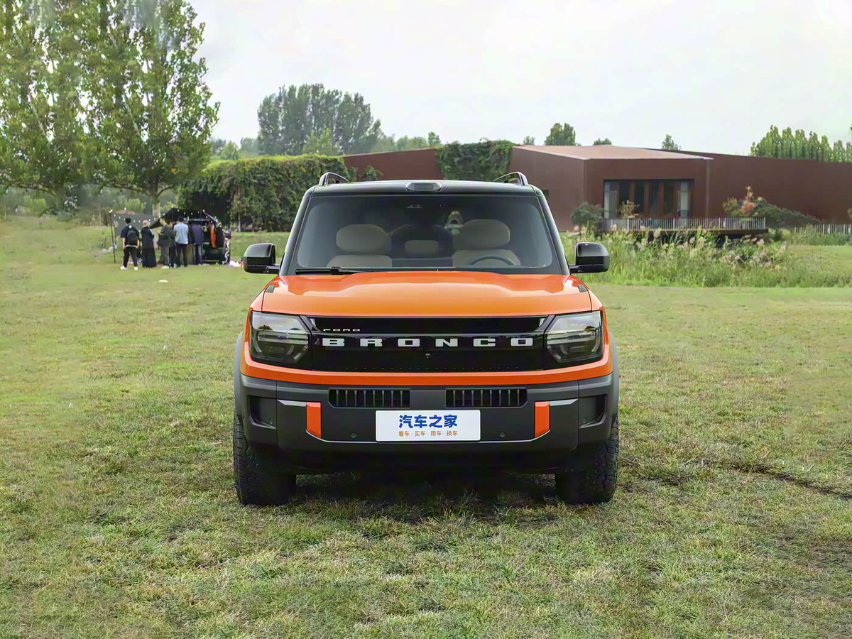 Дизайн передней части китайского Ford Bronco