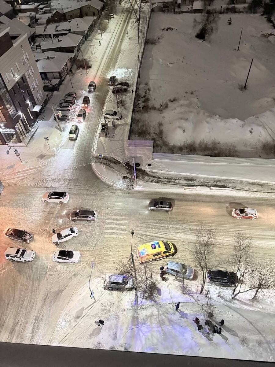    ДТП на проспекте Комсомольском. Источник: t.me/incident22