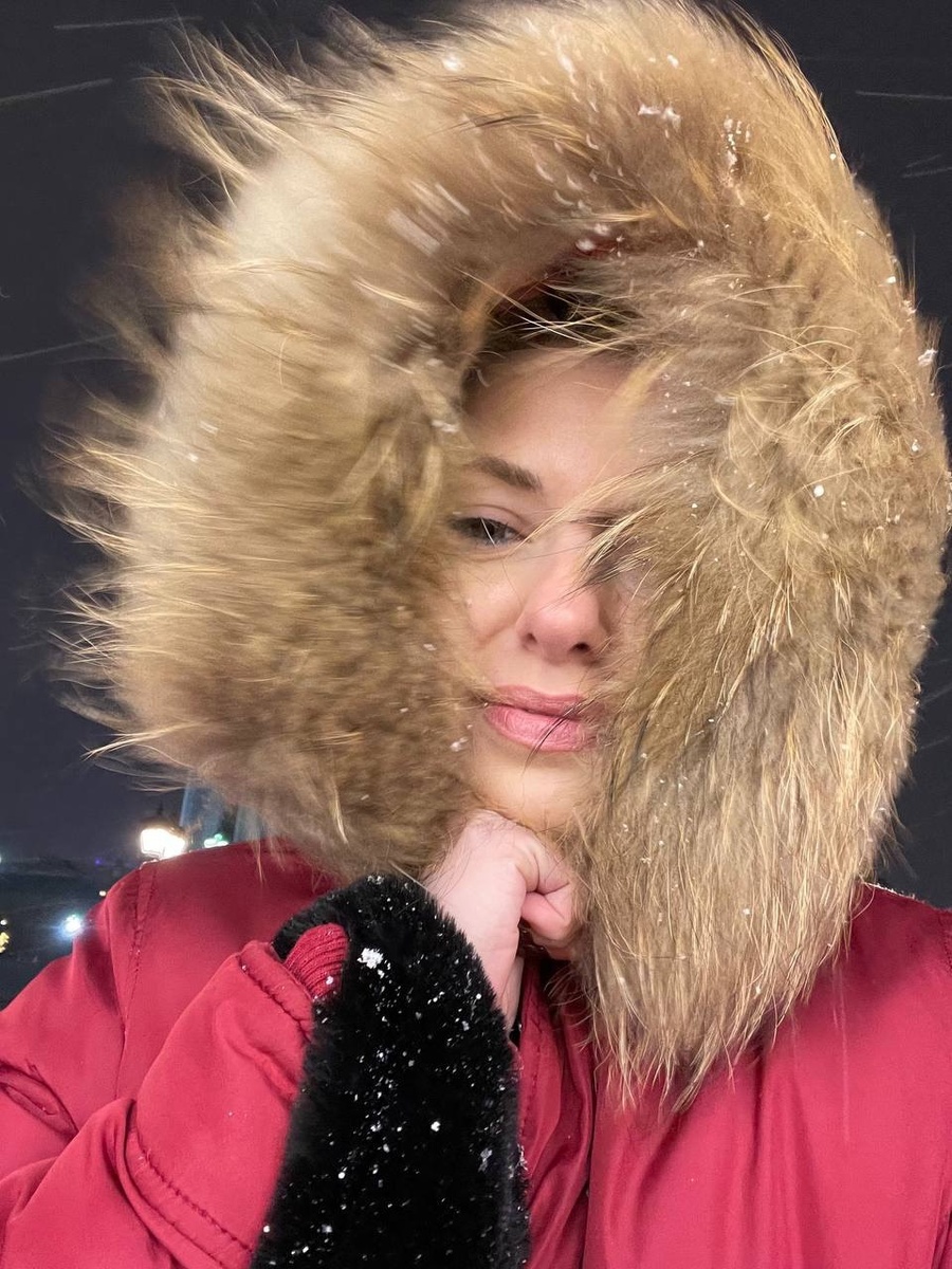 На фото: ведущая прогноза погоды на канале "Звезда" Ольга Паршина