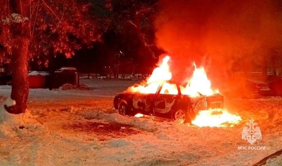    Ночью в Стерлитамаке сгорел автомобиль