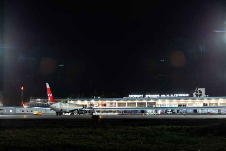    В аэропорту Оренбурга изменилась схема платной парковки Оренбуржье