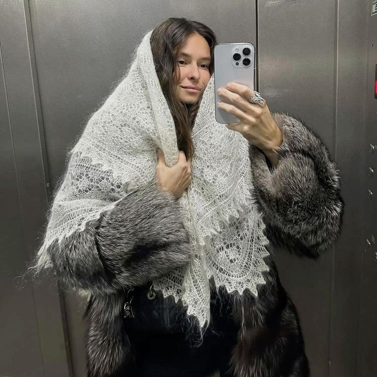    Пуховый платок. соцсети.