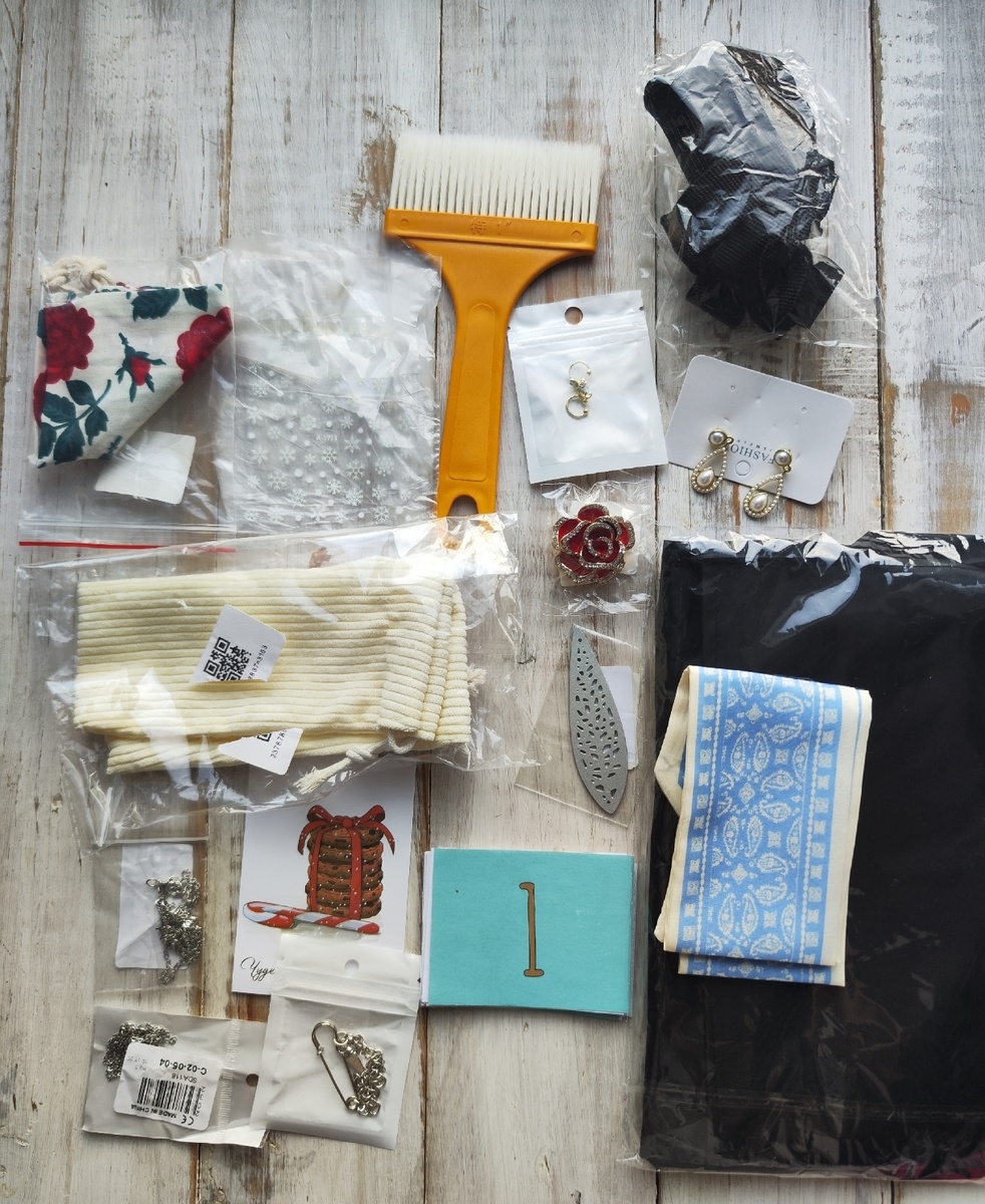 Бижутерия, упаковка для подарка, шарфик, фартук, кисть для смазывания, украшения для ногтей, переноска для коврика, нож для скрапбукинга 