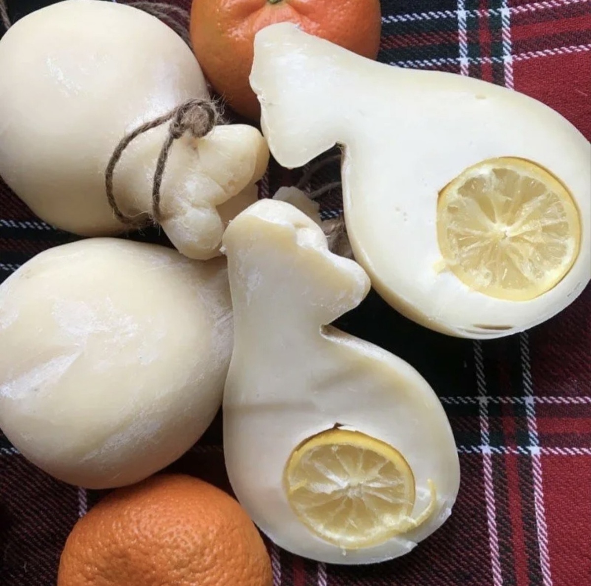 Сыр Качокавалло с лимоном, из Интернета. 
