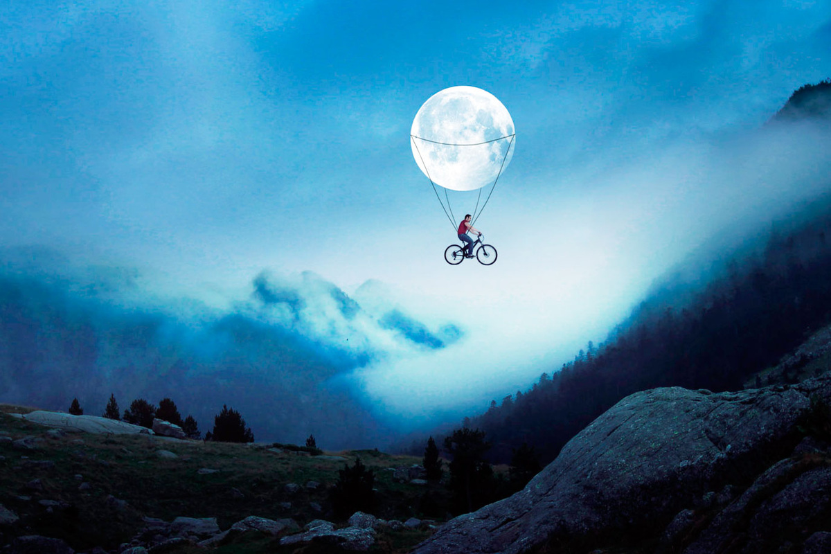 Паника возникает из-за активации древних систем обнаружения угроз в мозге, включая миндалевидное тело