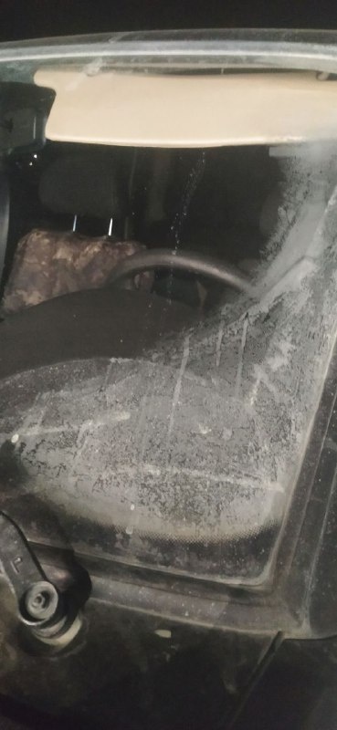 запотевшее стекло в машине 