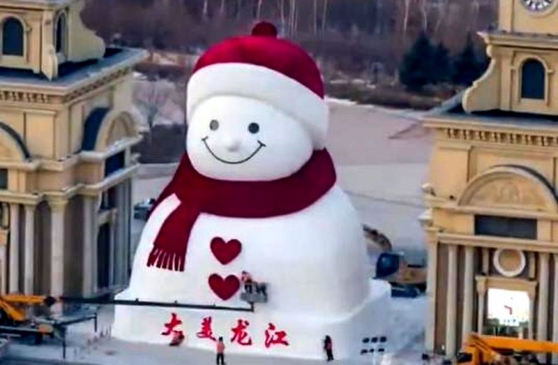    Снеговик в Харбине. Фото: Кадр из видео.