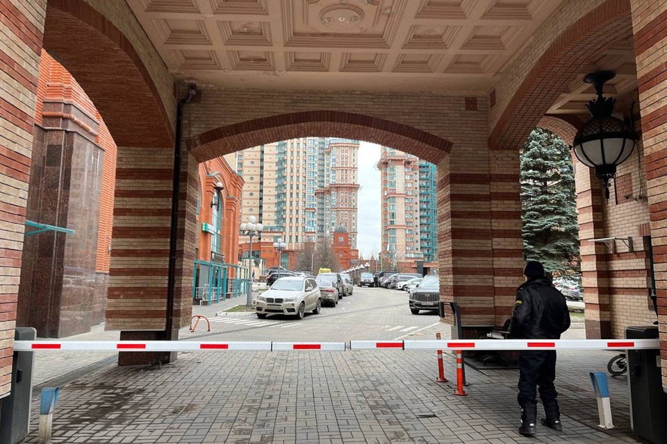    В Петербурге упростят регламент для установки шлагбаума. Фото: Шарыпова Ангелина