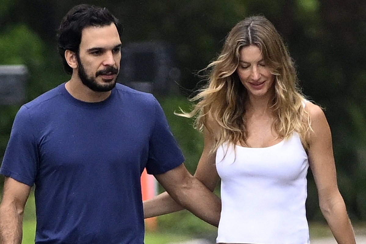     Жизель Бюндхен тайно вышла замуж за молодого тренера, от которого родила сына