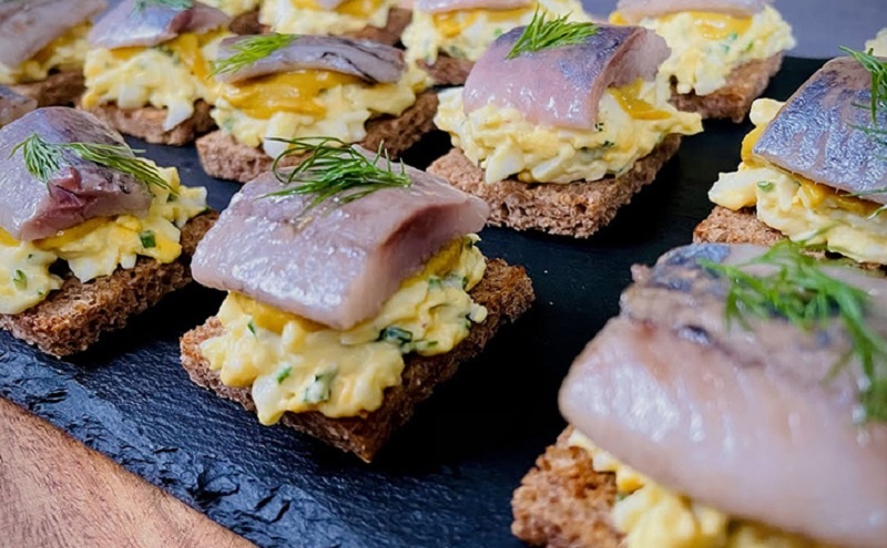 Закуска из селёдки: простой рецепт, который станет фаворитом любого стола