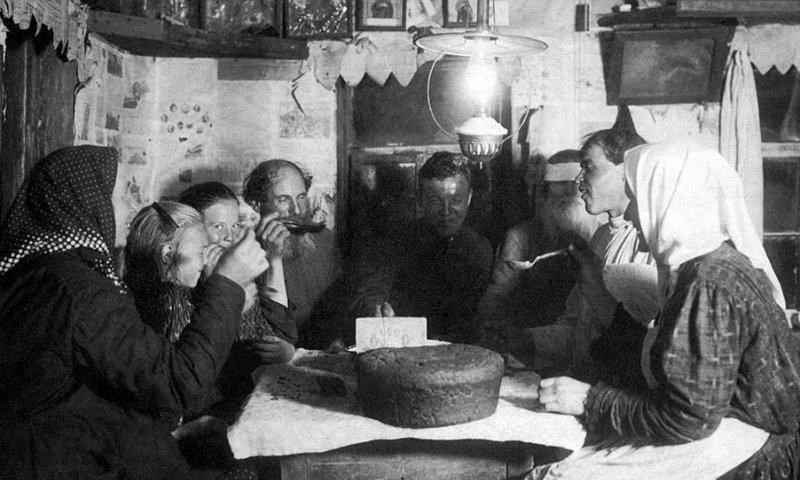 Почему староверы никогда не ели «свежий» хлеб: простая привычка, которая спасала их от изжоги и лишнего веса