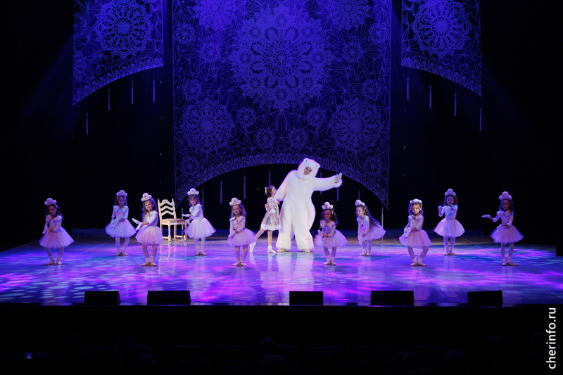    Торжественное мероприятие состоялось во Дворце химиков.