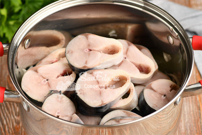 Скумбрию больше не солю, готовлю только так (намного вкуснее)