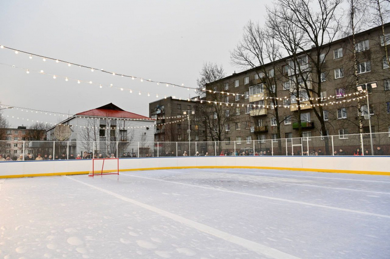    Легенда хоккея Владислав Третьяк подарил главе Карелии джерси с автографомАртур Парфенчиков / тг