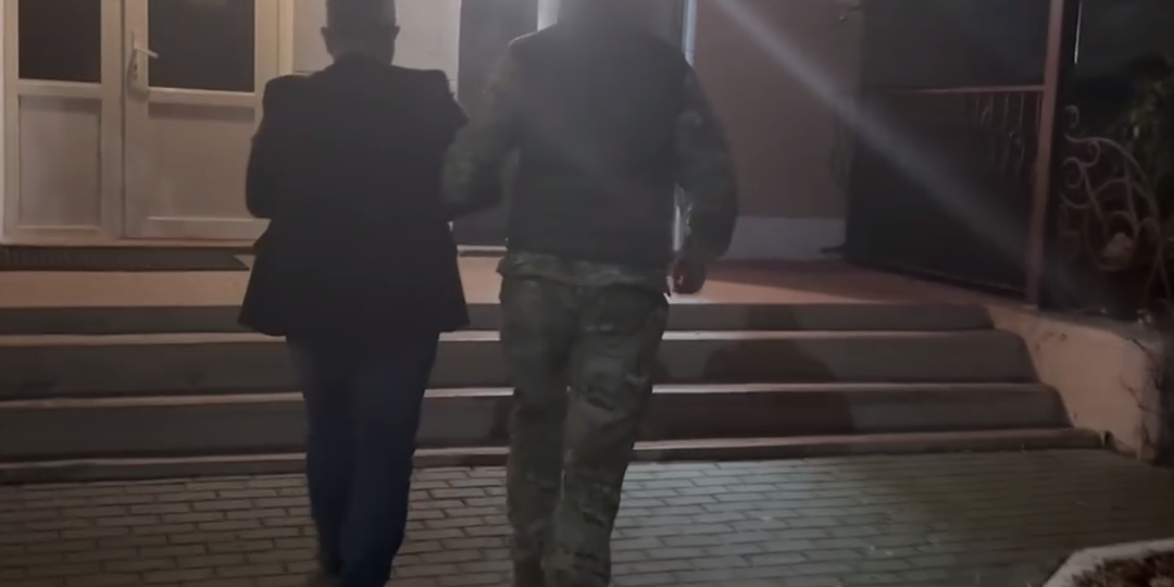 Замглавы департамента минрегконтроля задержали в Калининграде за взятку