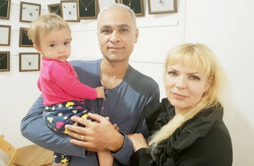Фотография Галины с дочерью и мужем
