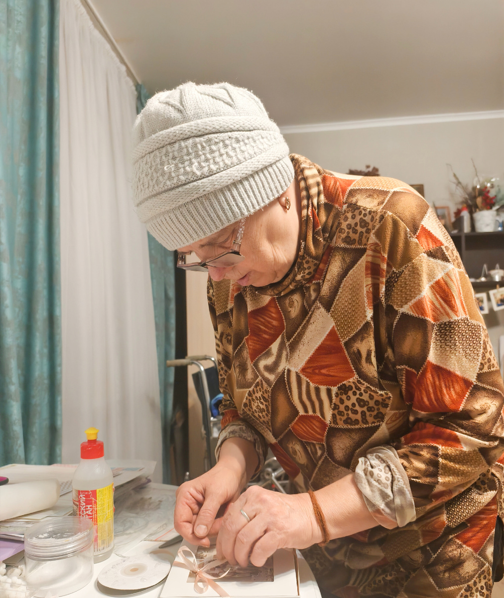 Тетя Люба у нас дома