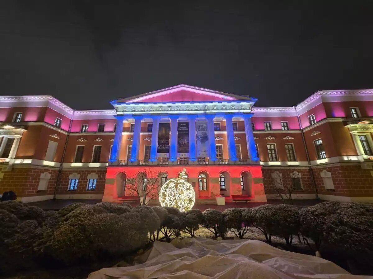    Обложка истории