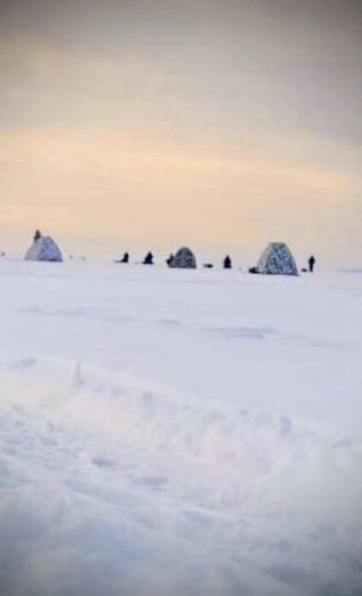 Вот они рыбацкие палатки во всей красе. 