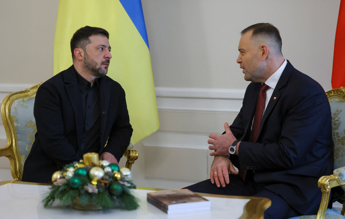    Владимир Зеленский и президент Польши Кароль Навроцкий  REUTERS/Kacper Pempel
