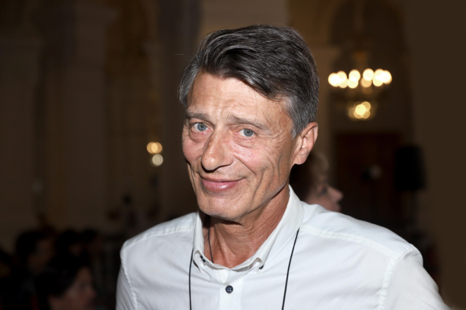    Persona Stars/053/legion-media.ru