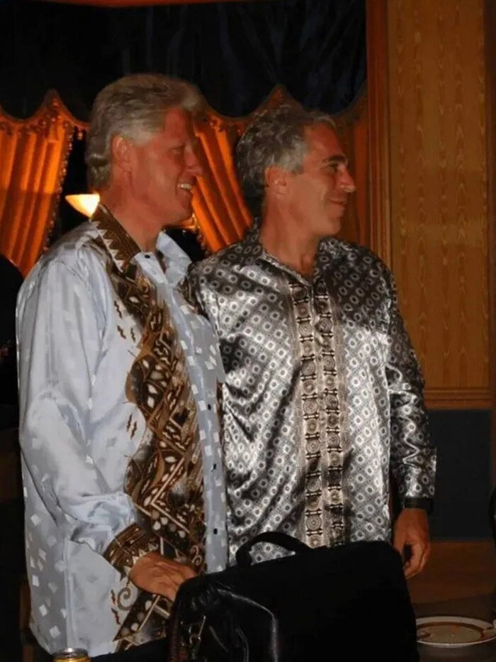    Бывший президент США Билл Клинтон и Джеффри Эпштейн. Фото: Комитет Палаты представителей США по надзору и правительственной реформе