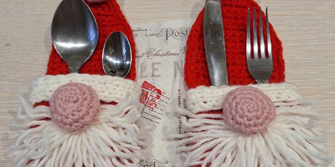 Кармашки - Деды Морозы, как украшение стола к Новому году