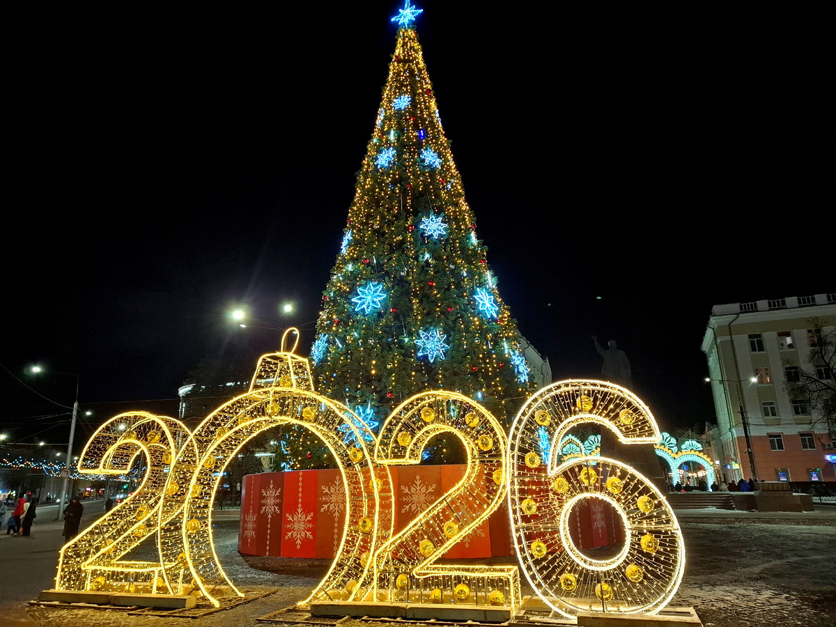 Площадь Ленина и главная новогодняя ёлка Рязани - 2026