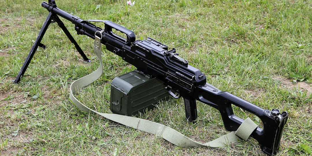 Российский «Печенег» или американский М240: чей пулемёт лучше для пехоты