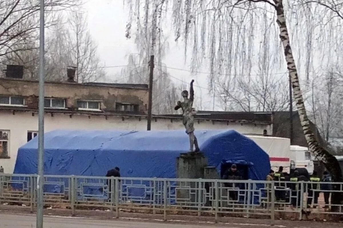    В Торопце после жалобы Путину установили мобильный банный комплекс