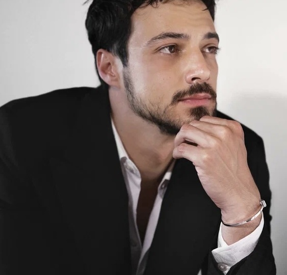 «Красивые, но играть не умеют»: 5 турецких актеров, которые в сто раз круче Озчивита и Ямана