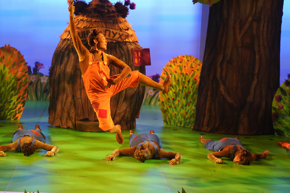 Премьер НОВАТа Никита Ксенофонтов в балете «Винни Пух». Фото Алексея Цилера