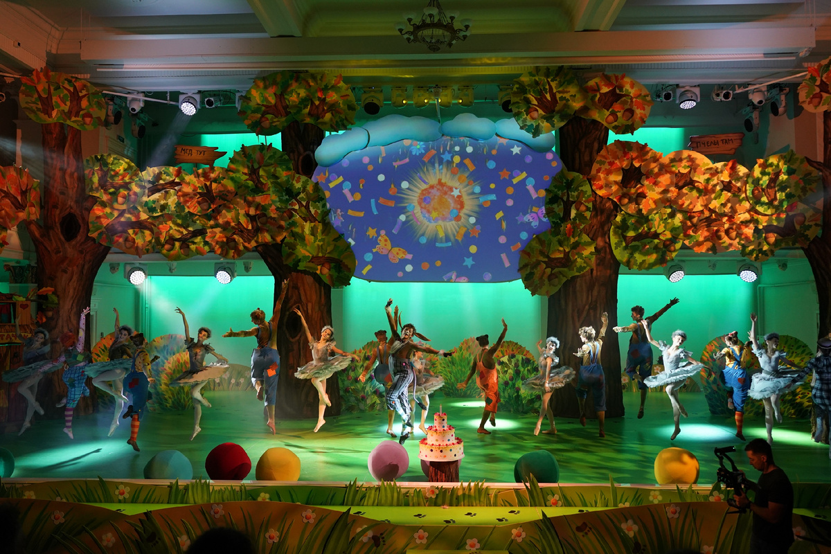 Балет «Винни Пух» на малой сцене НОВАТа. Фото Алексея Цилера