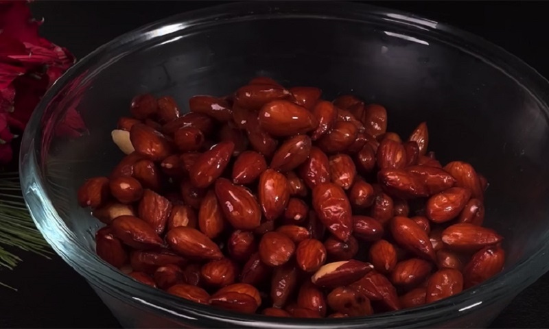 Шоколад и миндаль: самый быстрый домашний торт без духовки, который легко повторить