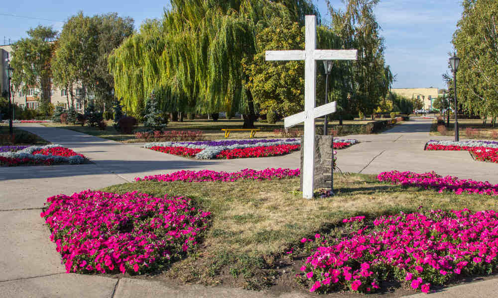 Успенская площадь в Тамбове. Поклонный крест. Фото: © Игорь Мартынов / «Отечество и вера».